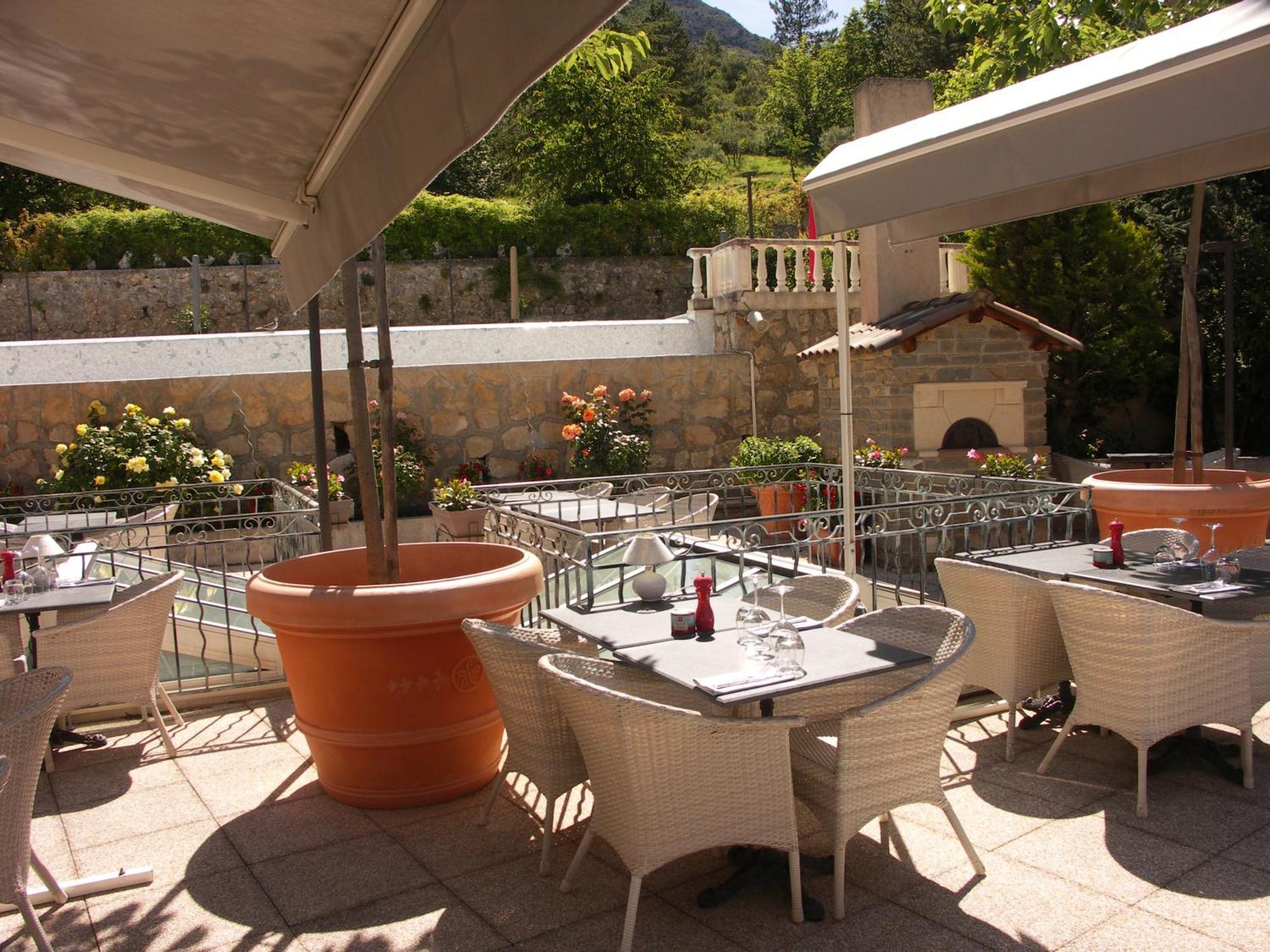 Hotel La Bonne Auberge มูสติเยร์-แซ็งต์-มารี ภายนอก รูปภาพ